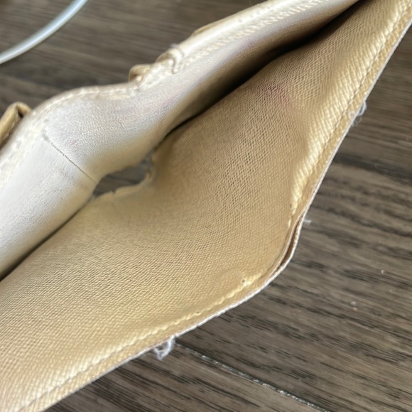 LV Damier Azur Kisslock Wallet - Picture 10 of 16